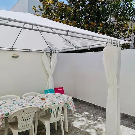 Casa Vacanza Athena بيت للعطل *