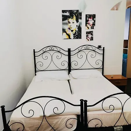 Casa Vacanza Athena بيت للعطل
