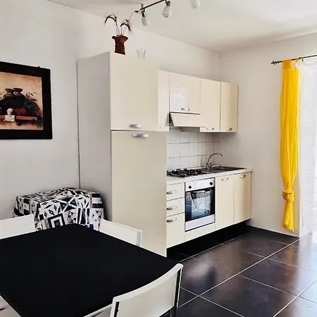 Casa Vacanza Athena Torre Pali